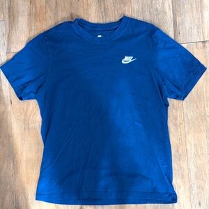 Nike men's short sleeve T-shirt